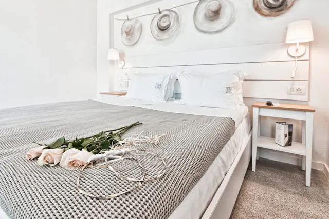 Honeymoon Suite