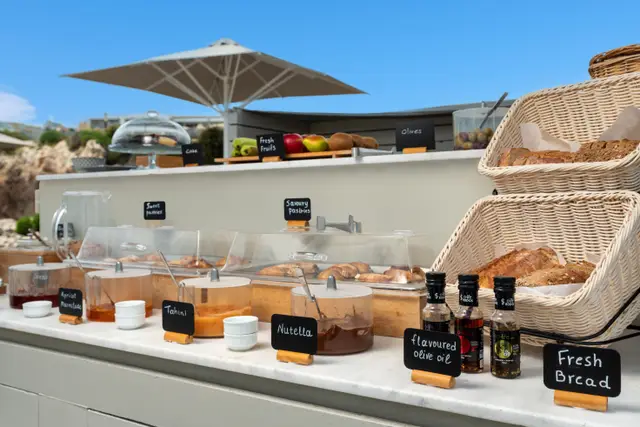Sky Bar & Πρωινό