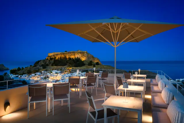 Sky Bar & Πρωινό
